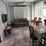 Sanat Sokagi Bahceli Ev