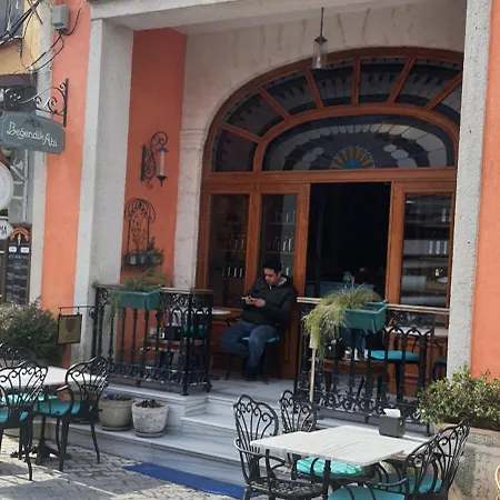 Apartamento Sanat Sokagi Bahceli Ev