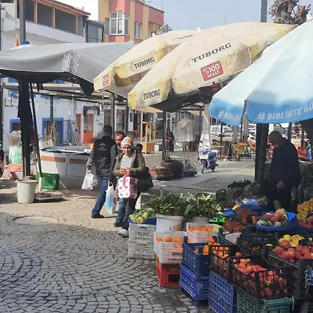 Sanat Sokagi Bahceli Ev Urla