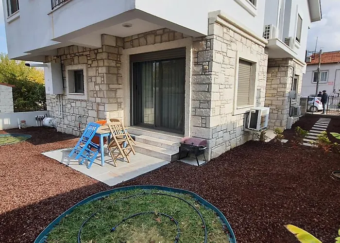 Apartamento Sanat Sokağı Bahçeli Ev Urla