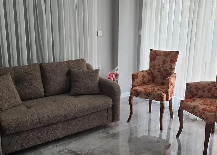 Sanat Sokağı Bahçeli Ev Urla