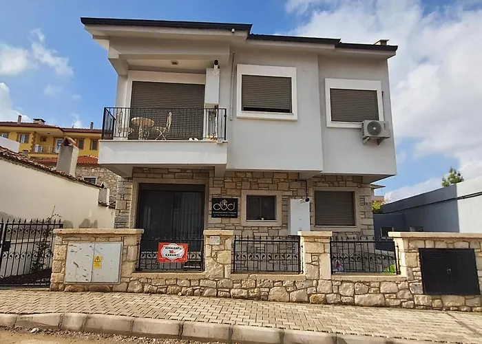 Sanat Sokağı Bahçeli Ev Apartamento *