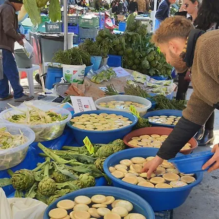 Sanat Sokağı Bahçeli Ev Urla