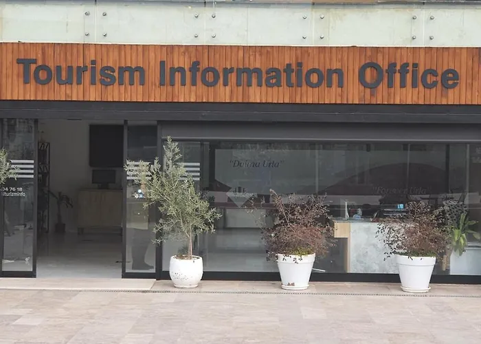 Sanat Sokagi Bahceli Ev * אורלה